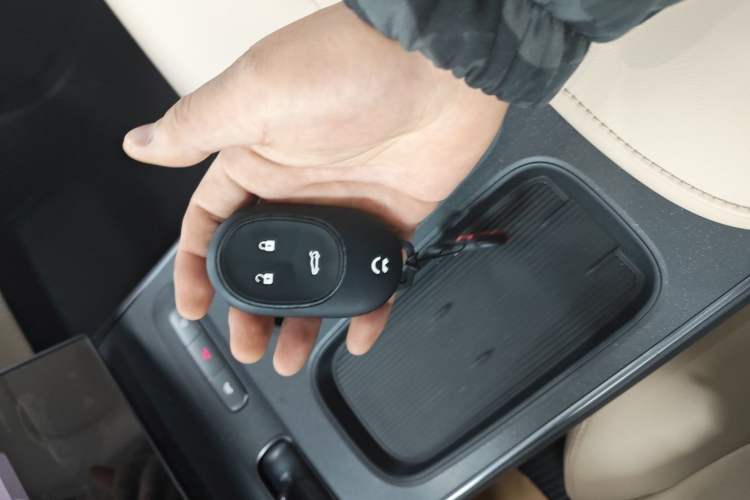 Used Nio ET5T 2023 75 kWh Touring Vehicle Key
