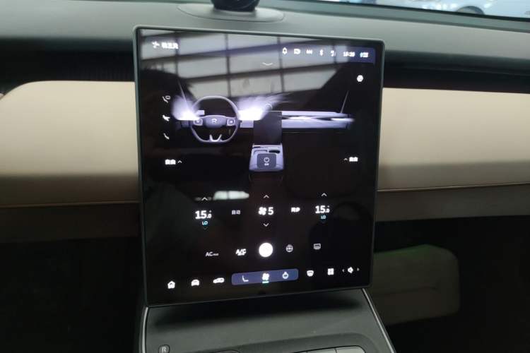 Used Nio ET5T 2024 75kWh Touring Audio And AC Panel
