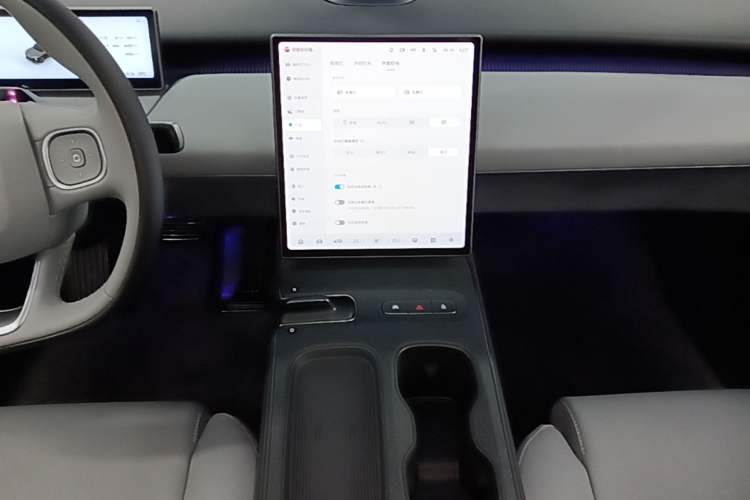 Used Nio ET5T 2024 75kWh Touring Audio And AC Panel