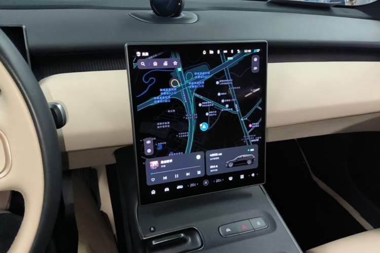 Used Nio ET5T 2024 75kWh Touring Audio And AC Panel