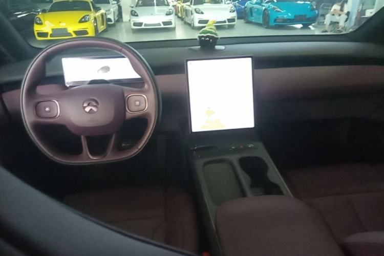 Used Nio ET5T 2024 75kWh Touring Center Console