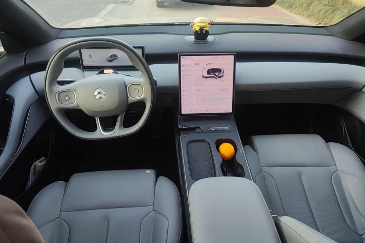 Used Nio ET5T 2024 75kWh Touring Center Console