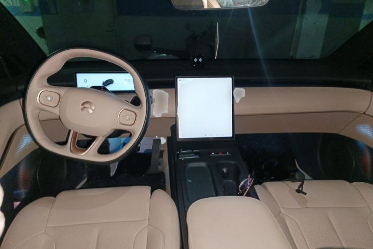Used Nio ET5T 2024 75kWh Touring Center Console