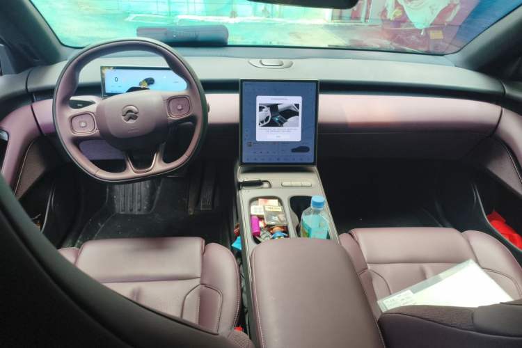 Used Nio ET5T 2024 75kWh Touring Center Console