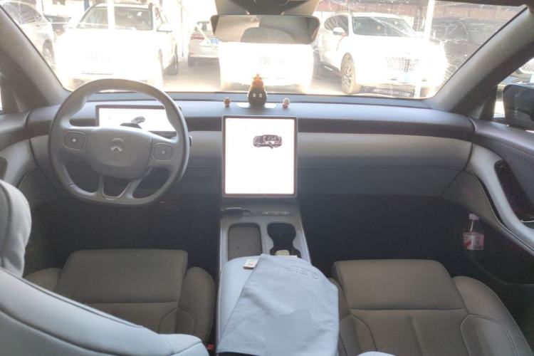Used Nio ET5T 2024 75kWh Touring Center Console