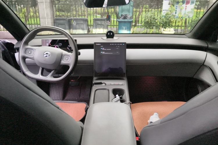 Used Nio ET5T 2024 75kWh Touring Center Console