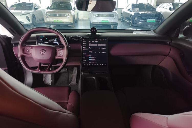 Used Nio ET5T 2024 75kWh Touring Center Console
