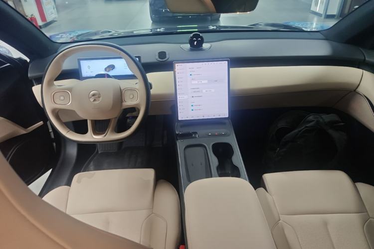 Used Nio ET5T 2024 75kWh Touring Center Console