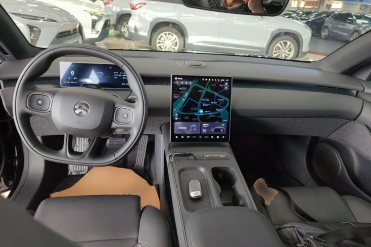 Used Nio ET5T 2024 75kWh Touring Center Console