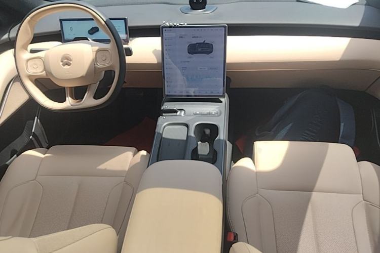 Used Nio ET5T 2024 75kWh Touring Center Console