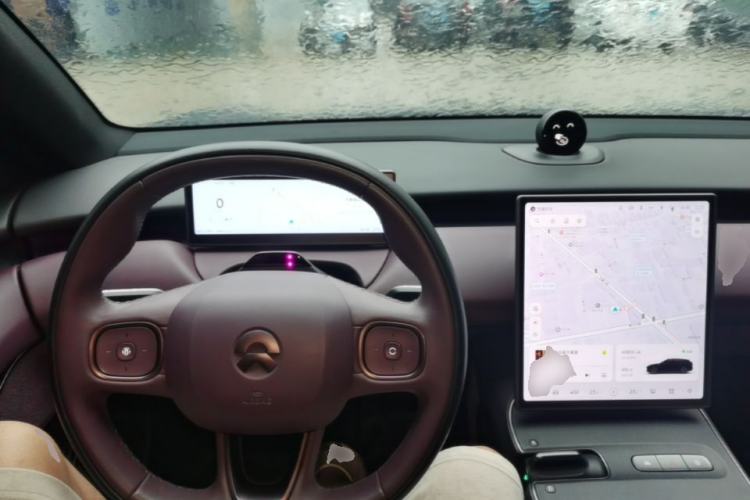 Used Nio ET5T 2024 75kWh Touring Center Console