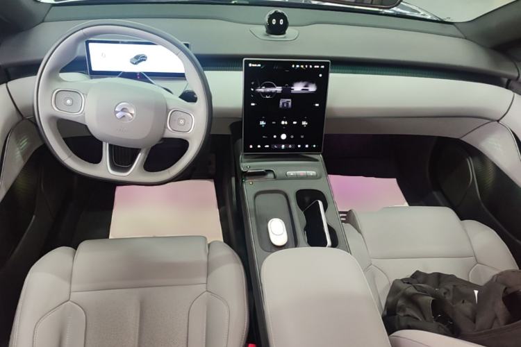 Used Nio ET5T 2024 75kWh Touring Center Console