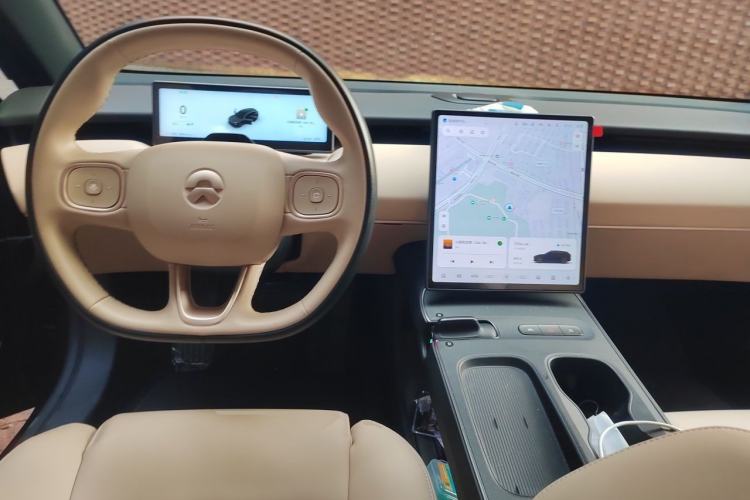Used Nio ET5T 2024 75kWh Touring Center Console