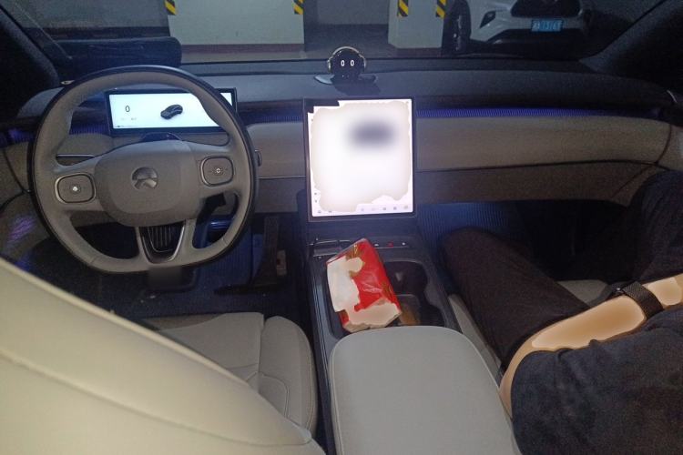 Used Nio ET5T 2024 75kWh Touring Center Console