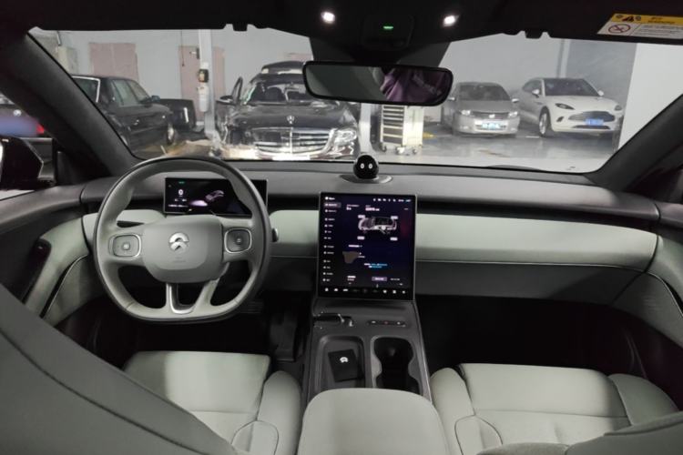Used Nio ET5T 2024 75kWh Touring Center Console