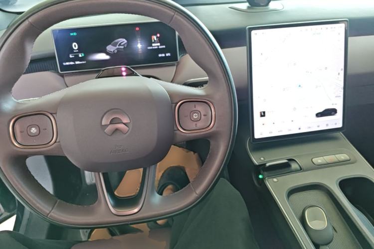 Used Nio ET5T 2024 75kWh Touring Center Console