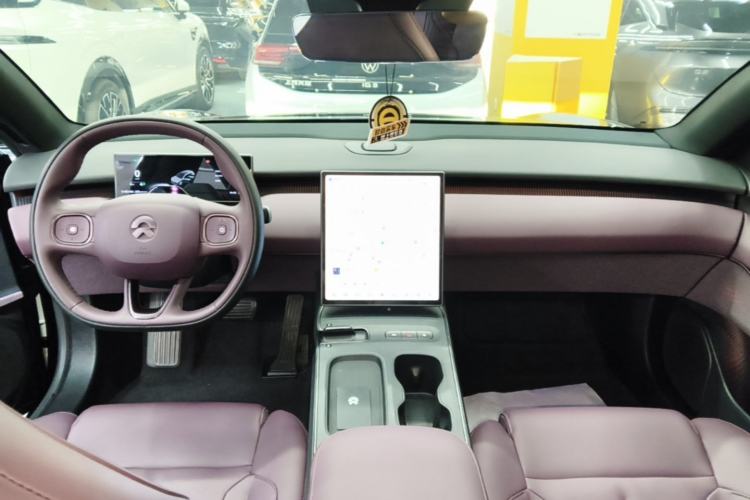 Used Nio ET5T 2024 75kWh Touring Center Console