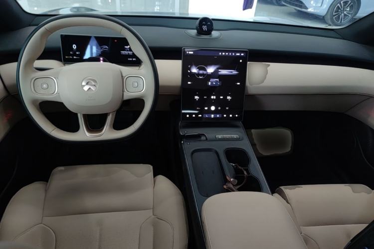 Used Nio ET5T 2024 75kWh Touring Center Console