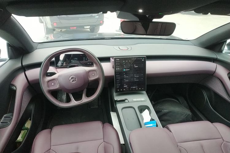 Used Nio ET5T 2024 75kWh Touring Center Console