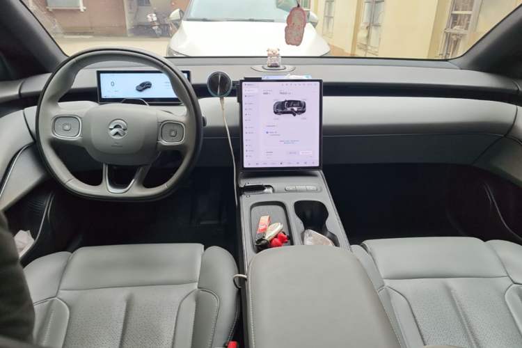 Used Nio ET5T 2024 75kWh Touring Center Console
