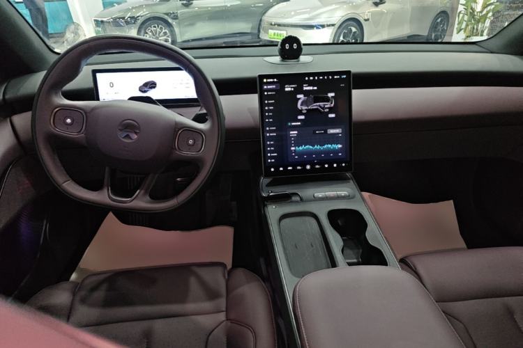 Used Nio ET5T 2024 75kWh Touring Center Console