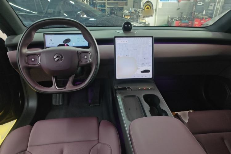 Used Nio ET5T 2024 75kWh Touring Center Console