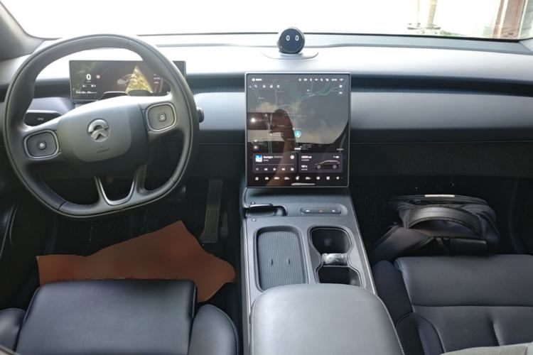 Used Nio ET5T 2024 75kWh Touring Center Console