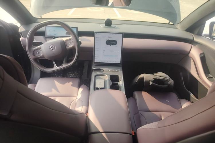 Used Nio ET5T 2024 75kWh Touring Center Console
