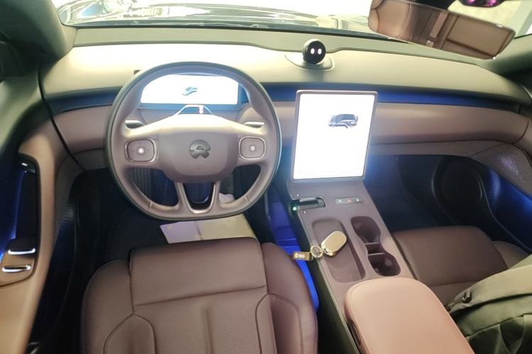 Used Nio ET5T 2024 75kWh Touring Center Console