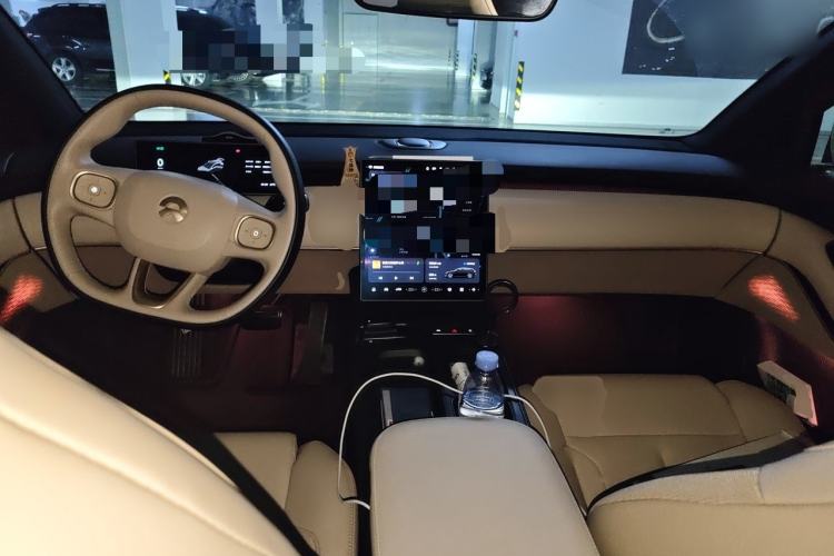 Used Nio ET5T 2024 75kWh Touring Center Console