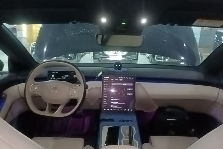 Used Nio ET5T 2024 75kWh Touring Center Console