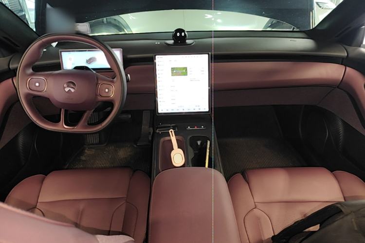 Used Nio ET5T 2024 75kWh Touring Center Console
