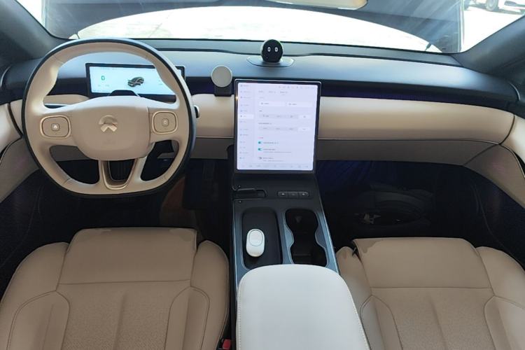 Used Nio ET5T 2024 100kWh Touring Center Console