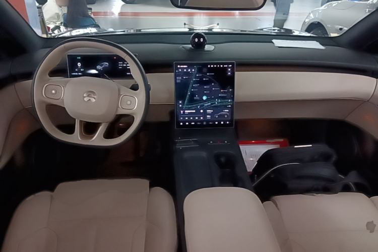 Used Nio ET5T 2024 75kWh Touring Center Console