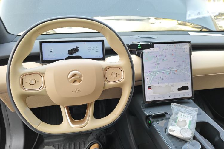 Used Nio ET5T 2024 75kWh Touring Center Console