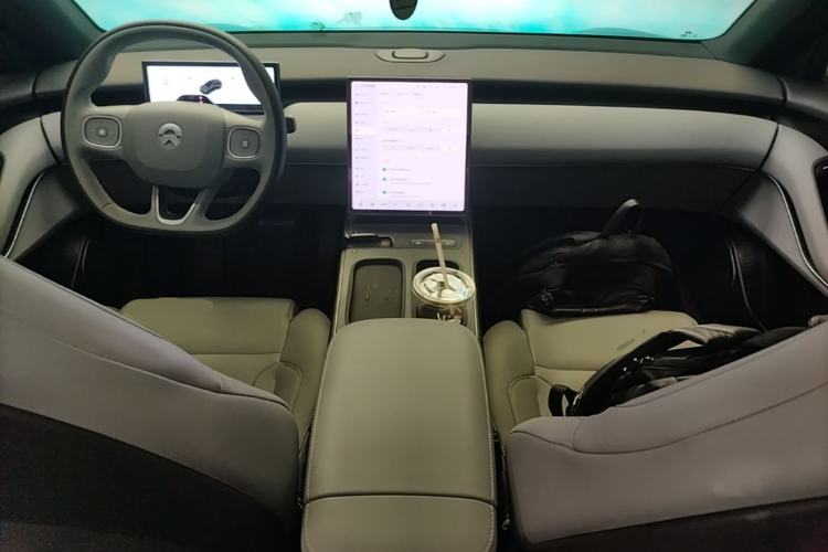 Used Nio ET5T 2024 75kWh Touring Center Console