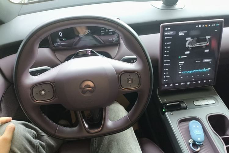 Used Nio ET5T 2024 75kWh Touring Center Console
