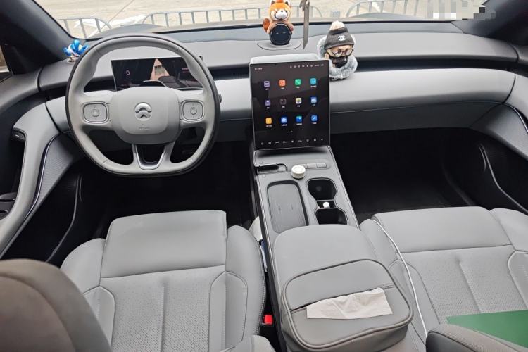Used Nio ET5T 2024 75kWh Touring Center Console