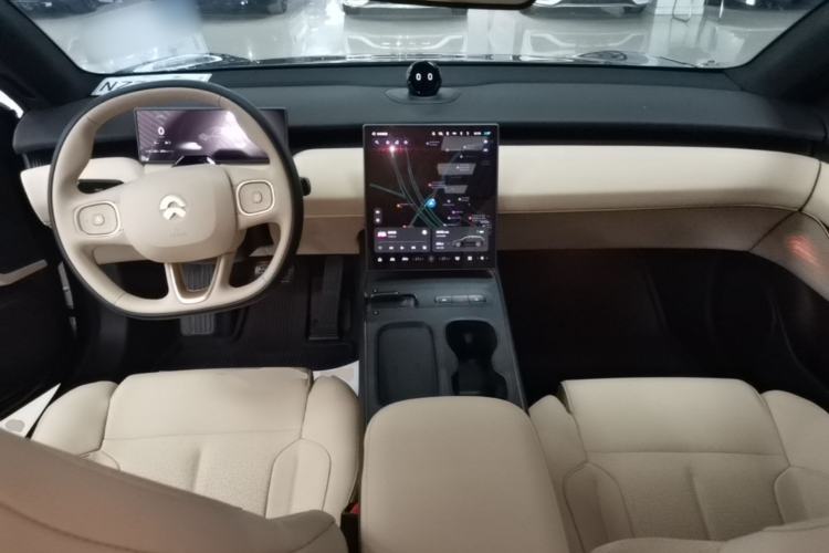 Used Nio ET5T 2024 75kWh Touring Center Console