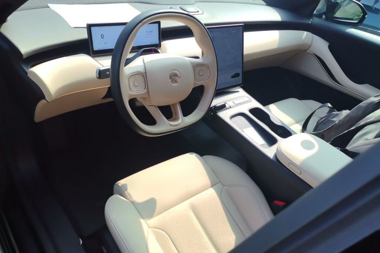 Used Nio ET5T 2024 75kWh Touring Center Console