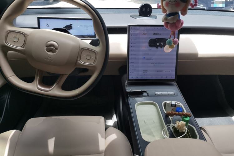 Used Nio ET5T 2024 75kWh Touring Center Console