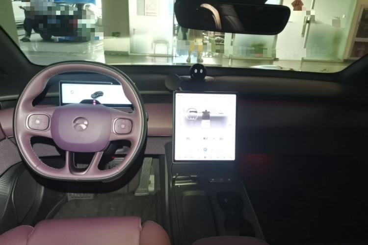 Used Nio ET5T 2024 75kWh Touring Center Console