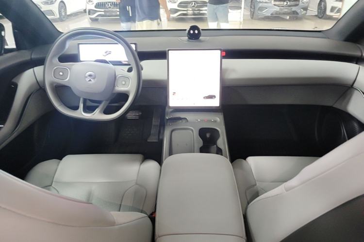 Used Nio ET5T 2024 75kWh Touring Center Console