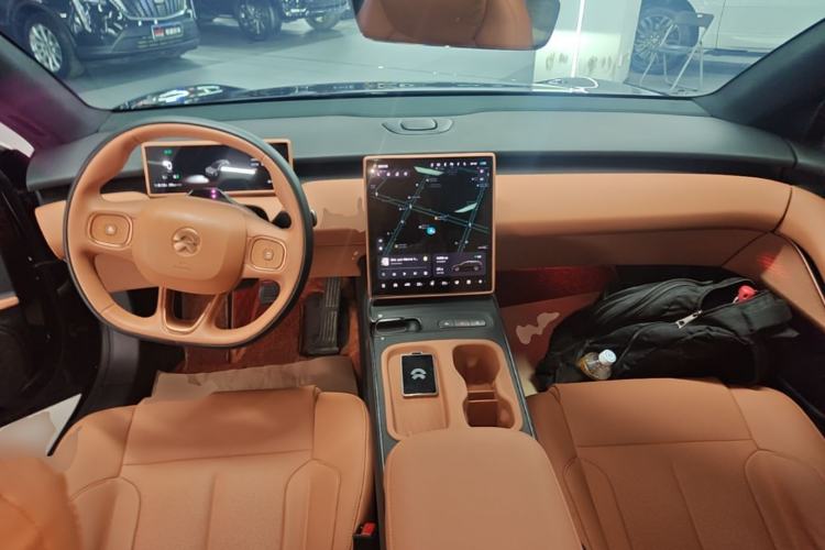 Used Nio ET5T 2024 75kWh Touring Center Console