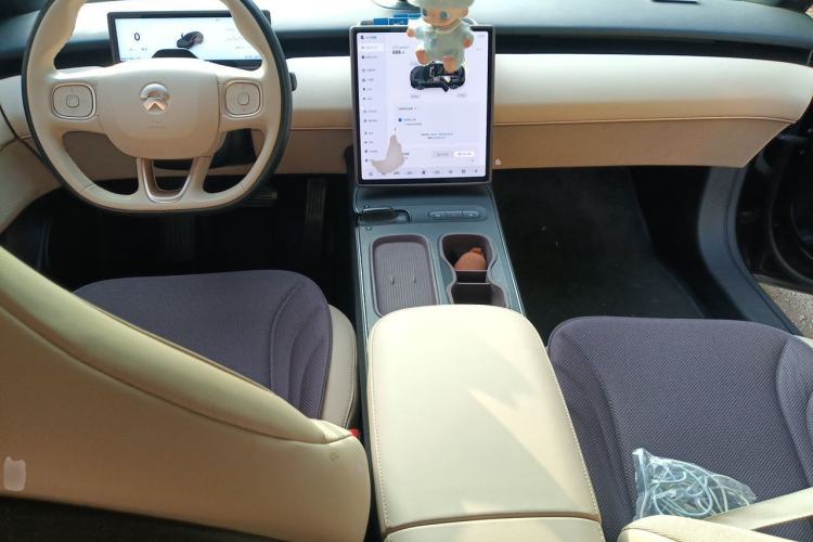 Used Nio ET5T 2024 75kWh Touring Center Console