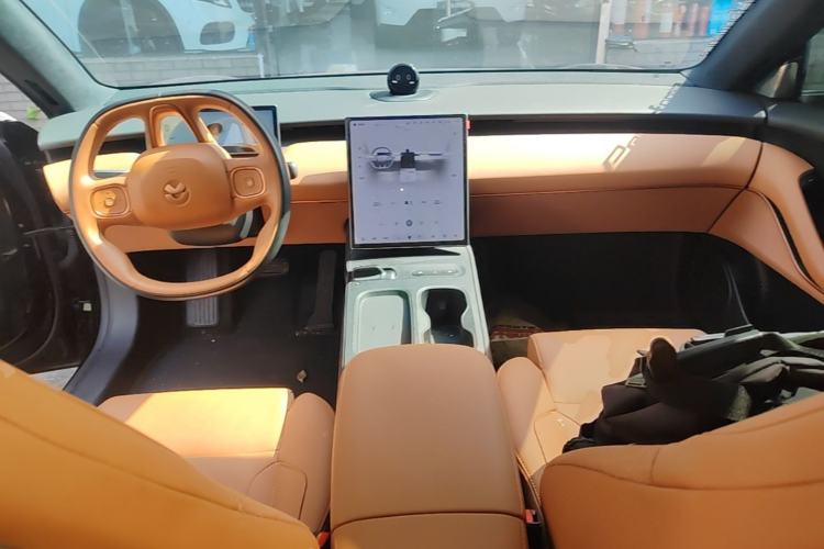 Used Nio ET5T 2024 75kWh Touring Center Console