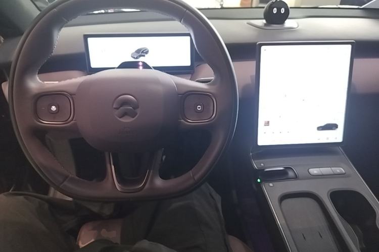 Used Nio ET5T 2024 75kWh Touring Center Console