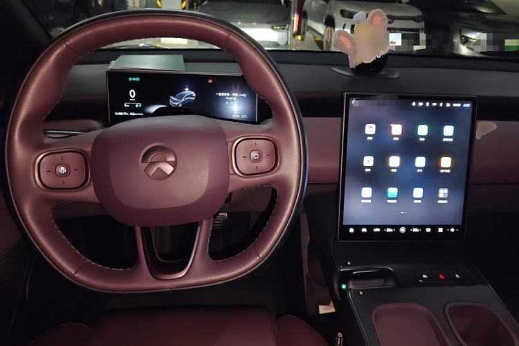 Used Nio ET5T 2024 75kWh Touring Center Console
