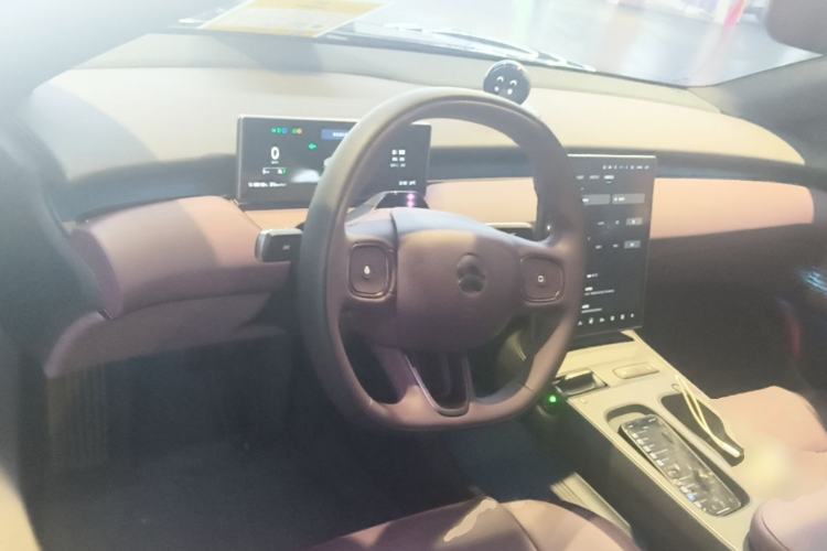 Used Nio ET5T 2024 75kWh Touring Center Console