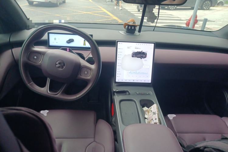 Used Nio ET5T 2024 75kWh Touring Center Console